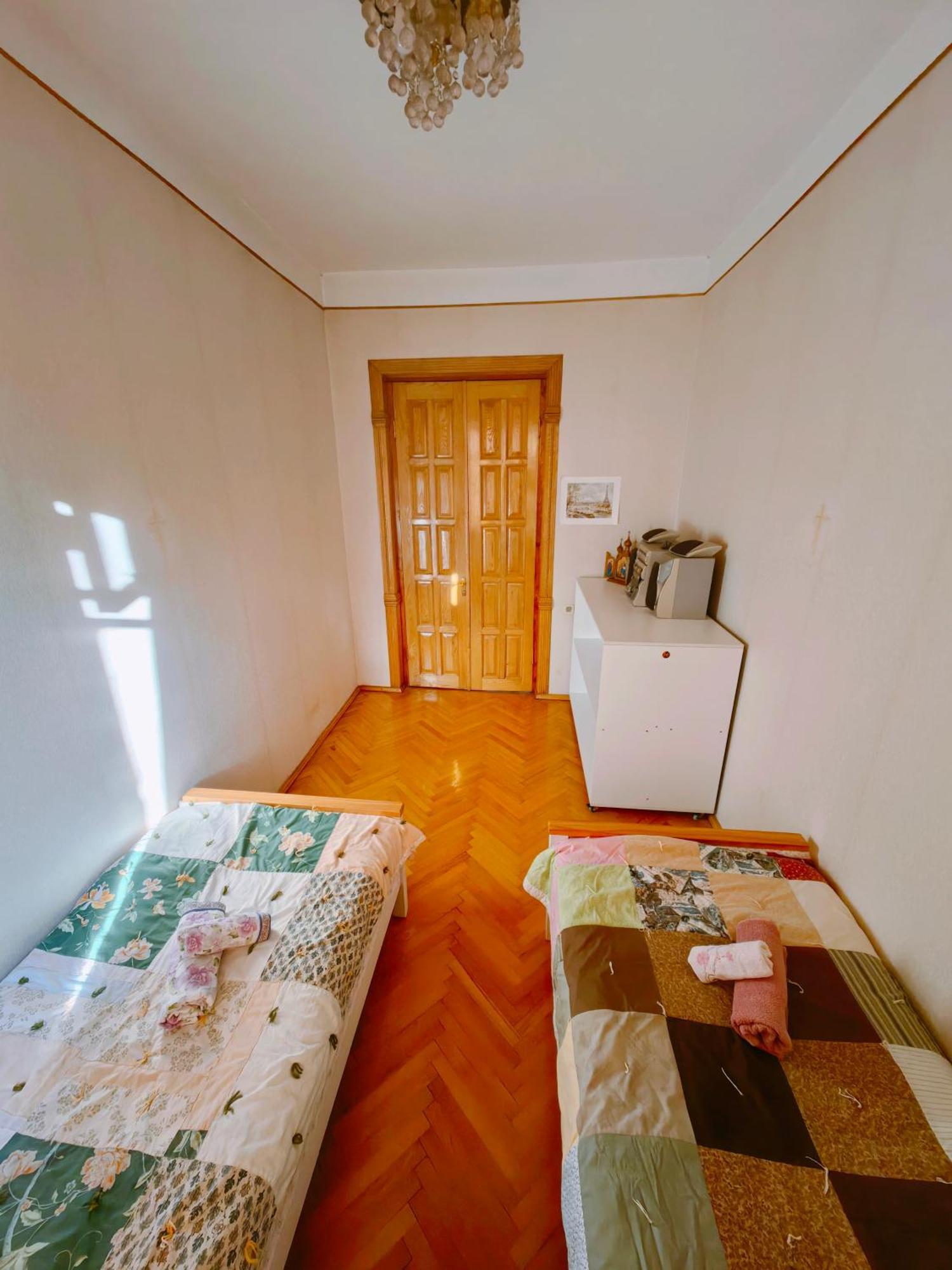 Guest House Metreveli Street 19 Khashuri Exteriör bild